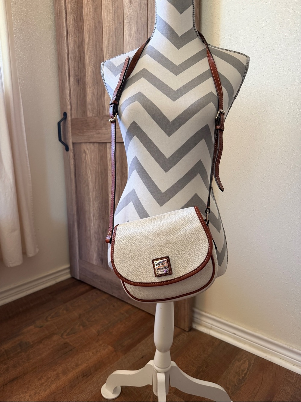 Dooney & Bourke Derby Pebble Small Flap Crossbody Ivory Tan Leather Purse